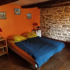  Séjour chez l'habitant Maison En Granit Bleue France